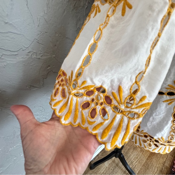 White and Gold Embroidered Women's Top with eyelets off the shoulder blouse cute - Picture 5 of 11